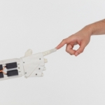 部下に仕事を任せられない上司